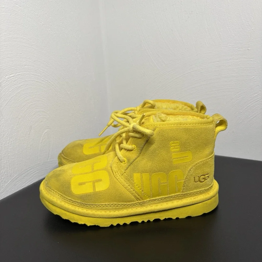UGG Neumel ll Scatter Graphic Suede Classic Boots Kids Size Canary Yellow Size 2